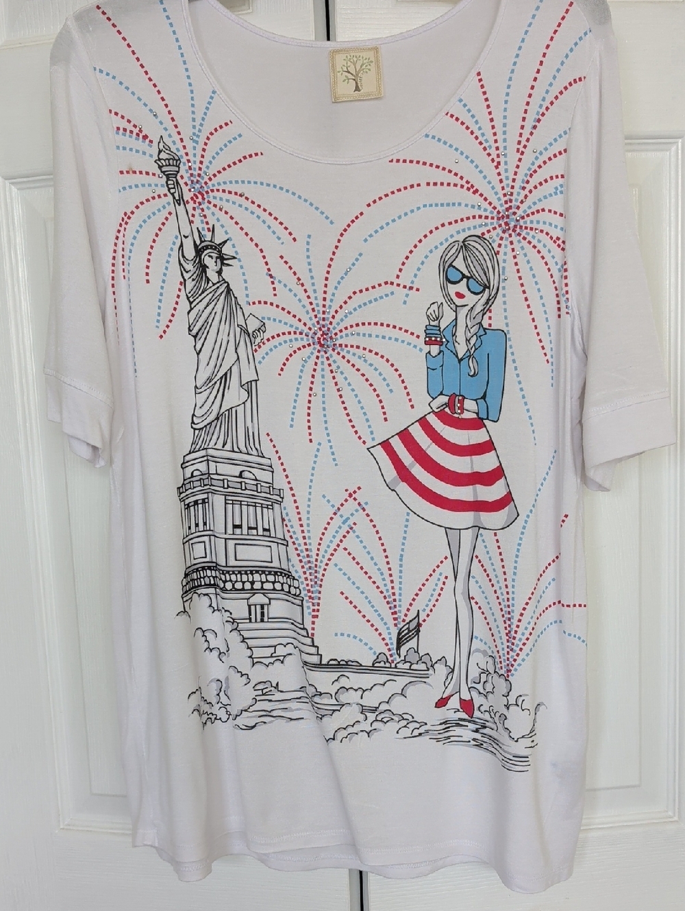White Graphic Short Sleeve Tee with Patriotic Girl and Statue of Liberty